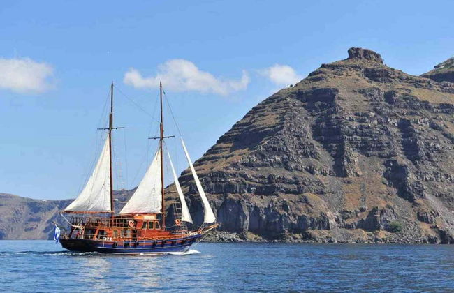 Giro in barca alla Caldera di Santorini - Foto 6