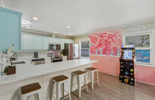 Trendy & Relaxing - Close to Beach - Pool - Hot Tub - Foto 30