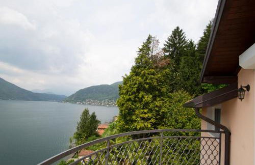 Villa Rina Deluxe and Cottage - Photo 37