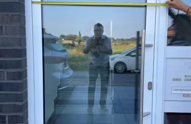 Ruhig gelegene EG-Neubauwohnung & Garten, überdachte Terrasse, Insektenschutz, Fußbodenheizung, EBK für max 7 Personen - Foto 9