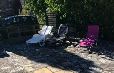 Location chaleureuse à Orgnac-l'Aven avec piscine partagée - Foto 3