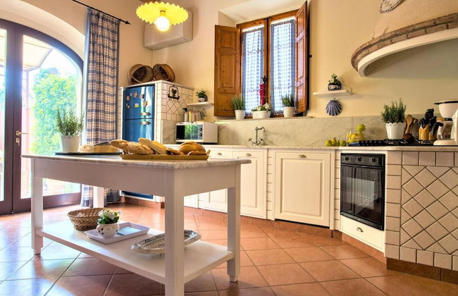 Beautiful Villa in Peccioli With Private Swimming Pool - Foto 18