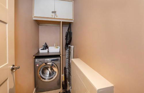 The Warehouse with Free Parking - Foto 14