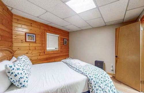 Cozy Log Cabin Near Ski Area and Lake including Hot Tub - Foto 22