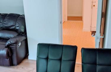 Oaklawn Apartment - Sleeps 4 Parking & Garden - Photo 88