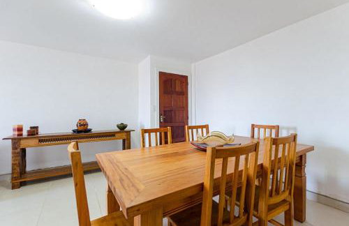 Excelente apartamento no melhor point de Itaúna a 100 m da praia - Foto 8