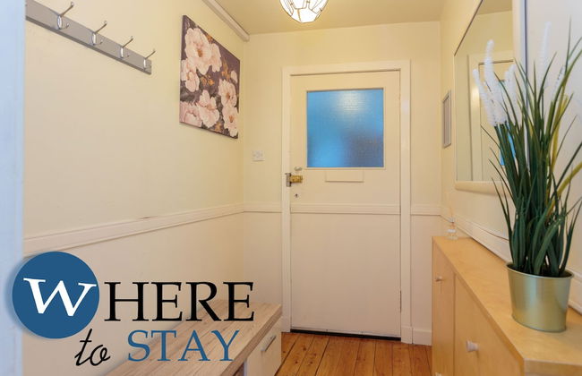 Lovely Apartment by the Hillwood Park-free Parking - Foto 28