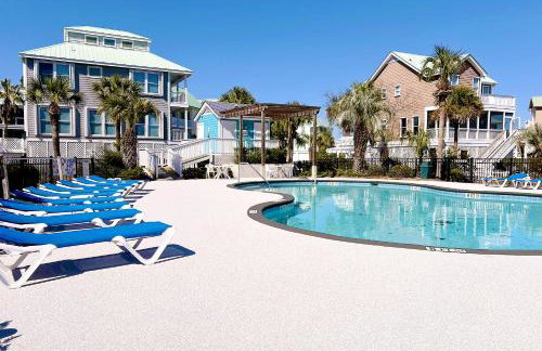 Beachfront Saint Helena Island Condo with Amenities! - Foto 21