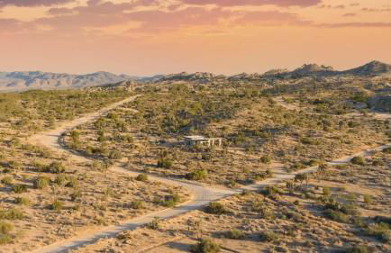 Skyline Ridge- Modern Residence w Sprawling Views - Foto 41