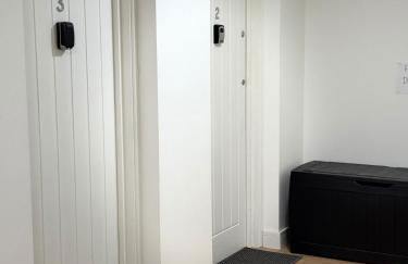 Luxury Super-King Bed Flat in Town Centre - Photo 21