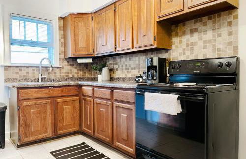 Centrally Located EVV Apartments - Foto 17