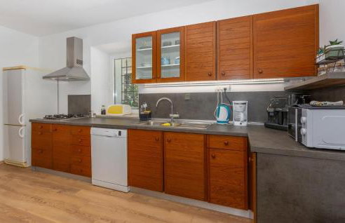 1 Bedroom Nice Home In Lukezi - Foto 7