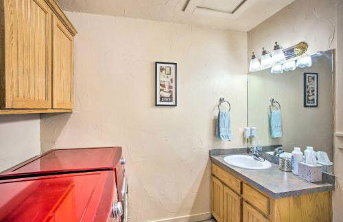 Pet-Friendly Efficiency Cottage with Pool! - Foto 20