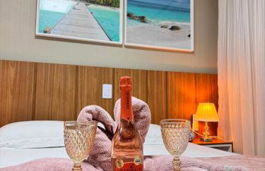 Magnífico APARTAMENTO de Charme - 3 quartos AR CONDICIONADOS SPLIT - Beira Mar, 2 banheiros, 2 Vagas Garagem, 4 Varandas, 2 Elevadores, Redes para Descanso, Wi-Fi, Air Fryer, Disney Plus, HBO Max, Cadeiras de Praia e Caixa Térmica - Photo 3