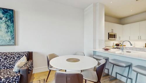 SoCe Flats 204 - Photo 5