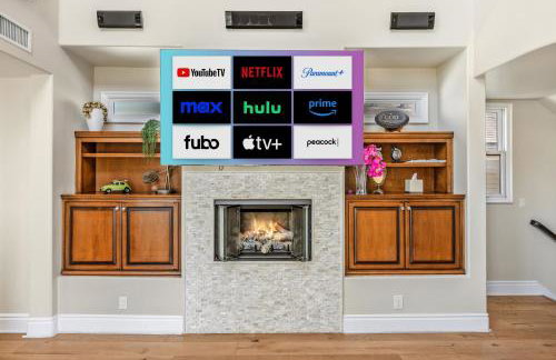 Beach Retreat- Walk to Beach, BBQ, Oceanview Rooftop & Firepit - Foto 33