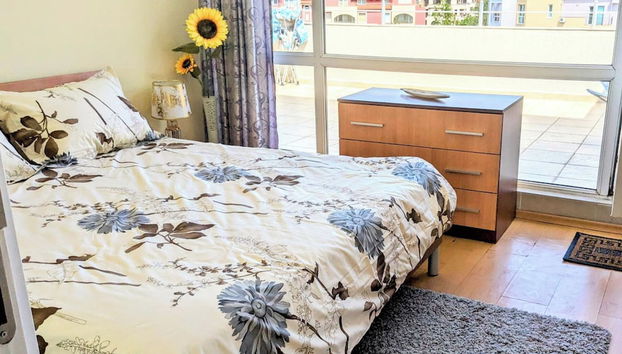 Homely Penthouse 1 Bedroom. Wrap Around Balcony. Can Sleep 5 to 6 With Addition Blow up Beds Provided - Foto 4, Habitación