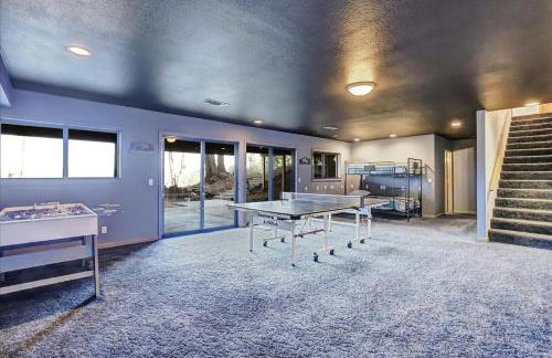 The Gathering Place! Sleeps 24, Lakeview, Game room - Foto 31