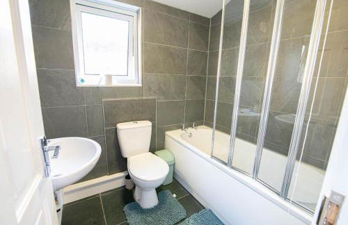 3 bed Modern Home, Vibrant & Stylish, Sleep upto 7 - Foto 27