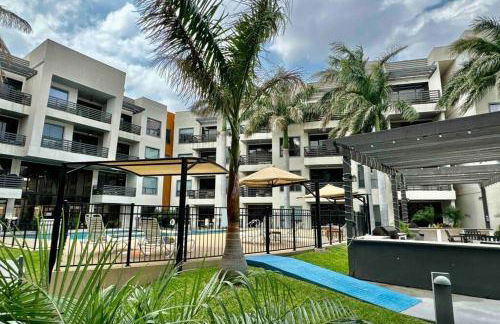 Luxury Condo with Pool and Jacuzzi - Photo 15