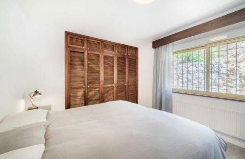 Villa Mimosa sleeps 8 with Heated Pool - Photo 18