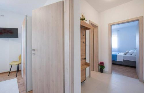 Villa Dola with private pool - Photo 16