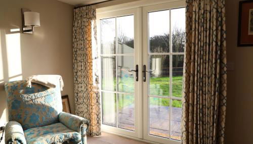 Beautifully refurbished 3 bedroom cottage - Foto 1