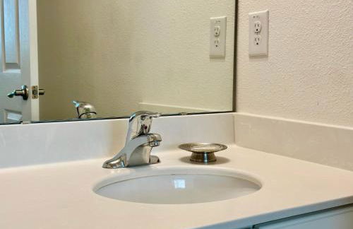 Villa with Pool in Gated 18-hole Golf Community with self-checkin after 4pm - Foto 21