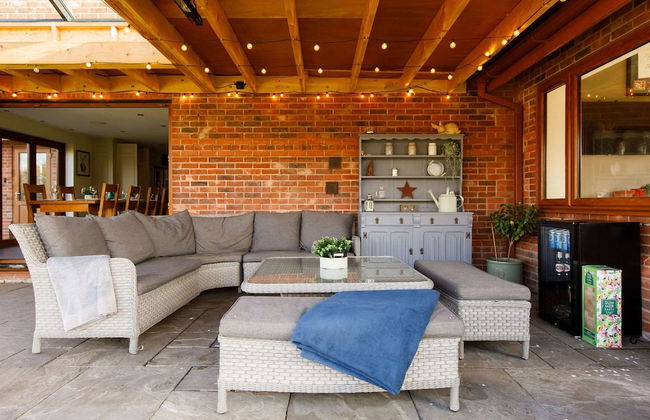 Serene Riverside 6BR Luxury Retreat in Curdridge - Photo 76