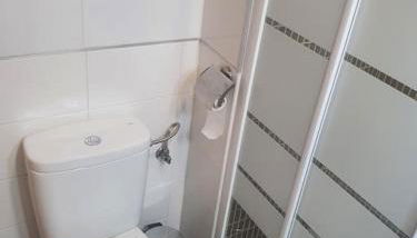 2F, Aire Acondic, 80m2, 2 dormitorios, 4 huéspedes, WIFI GRATIS - Foto 5