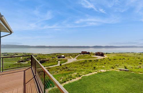 8 Bed 5 Bath Vacation home in Fish Haven - Photo 3