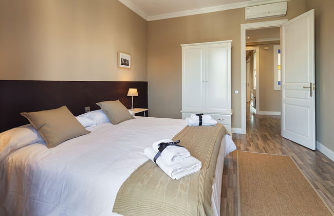 Habitat Apartments Eixample Balconies - Photo 9