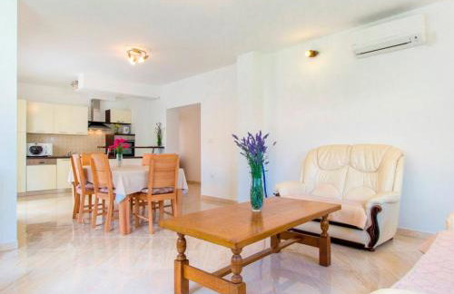 Rural Escape with Pool - Villa Krka - Foto 8