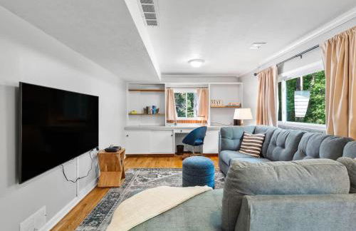 Large Remodeled 4 Bed 3 Bath Secluded With Hot Tub - Foto 5