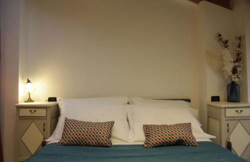 Midnight blues for 3 people near the airport - Foto 48