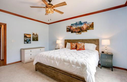 Home in Cimarron National Golf Club with Hot Tub! - Photo 12