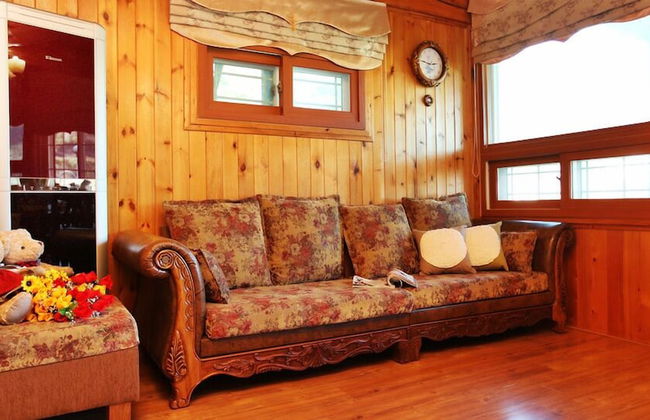 Muju Naos Pension - Photo 26