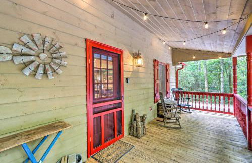 Cozy Creekside Mountain Escape w/ Hot Tub! - Foto 32