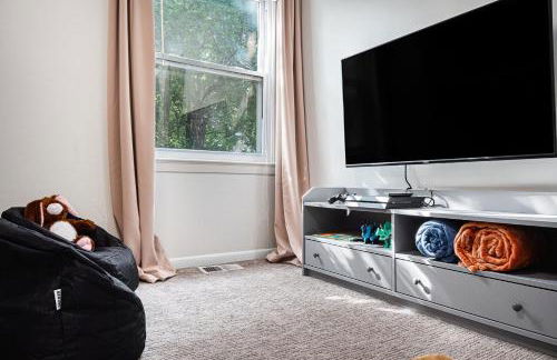 Central Family Oasis with Hot Tub & Fenced Yard - Foto 33