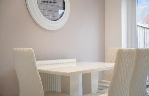 New! Spacious Retreat for 10 Perfect for Families! - Photo 28