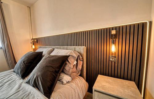 Modern 1BR Apt Netflix, Parking, M6 Access - Foto 13