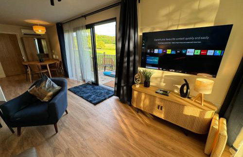 Unbox at Poplar Tree - Photo 32