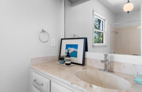 Echo Point - Pet-Friendly! Cozy Cabin Located Near Duncan Bridge Marina! - Foto 11