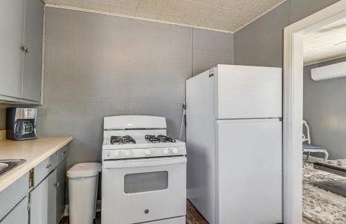 Near Sabine Lake Pet-Friendly Apt in Port Arthur - Foto 12