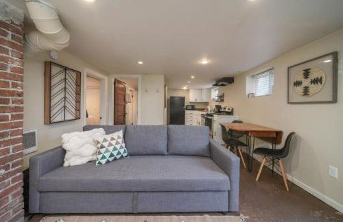 #StayinMyDistrict Pendelton Place Walk to Mt Tabor - Photo 2