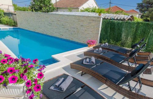 Villa Barbara-Kastela with heated pool - Foto 53