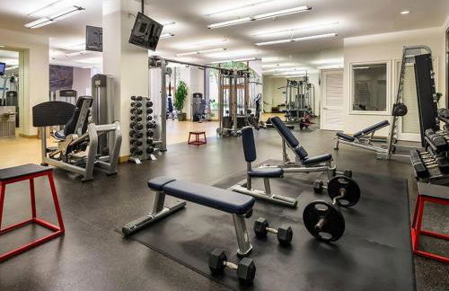 1 Bedroom XL Condo with King bed, Garden View, Parking Included - Foto 33