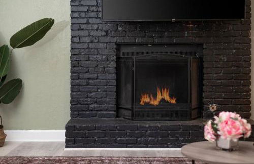 Family Retreat with Game Room and Fireplace - Photo 2