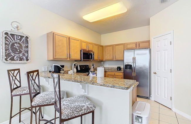 Elegant 5BR Home w Private Pool Spa Near Disney - Foto 20