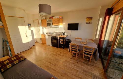 Appartement 4 personnes 32m2 Au pied des pistes- WiFI- Balcon Sud- Chamrousse 1650 - Foto 7